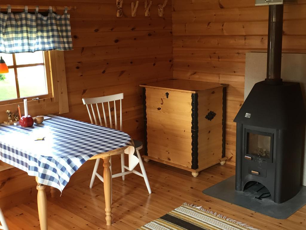 Stuga Vid Hedenaesets Stencafe Bagian luar foto