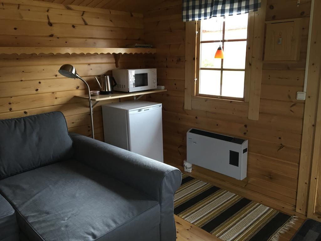 Stuga Vid Hedenaesets Stencafe Bagian luar foto