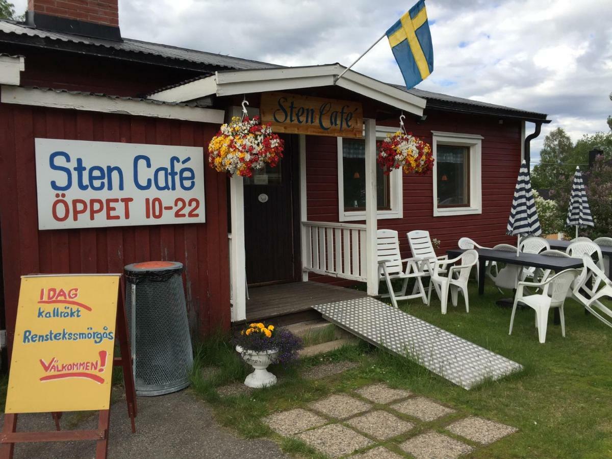 Stuga Vid Hedenaesets Stencafe Bagian luar foto
